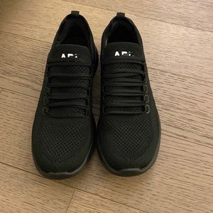 Like new APL sneakers - Techloom Breeze Knit. Only worn inside in dance studios